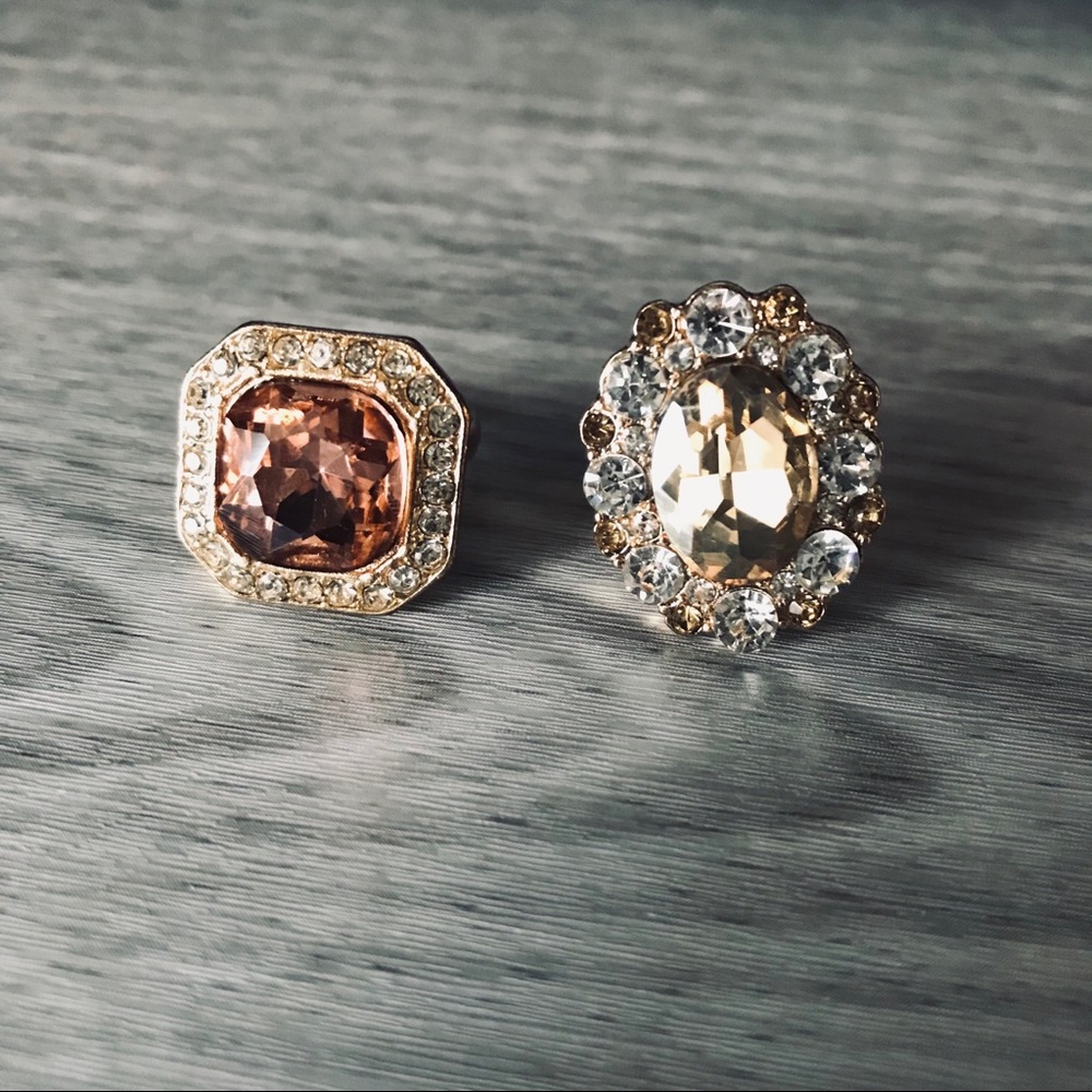 Gold gem ring set